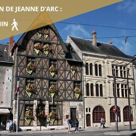 Appartamento Charmant Studio Vue Cathedrale Quartier Historique Orléans Esterno foto
